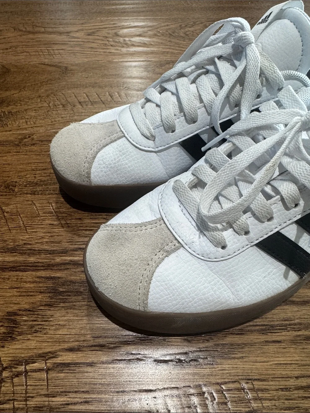 adidas White & Black Three-Stripe Sneakers Sz 6.5